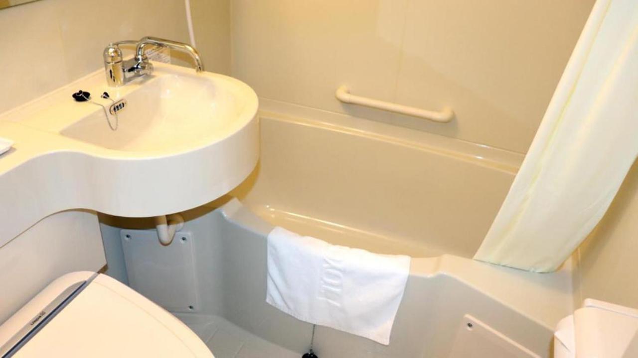 Toyoko Inn Saitama Iwatsuki Ekimae Екстериор снимка
